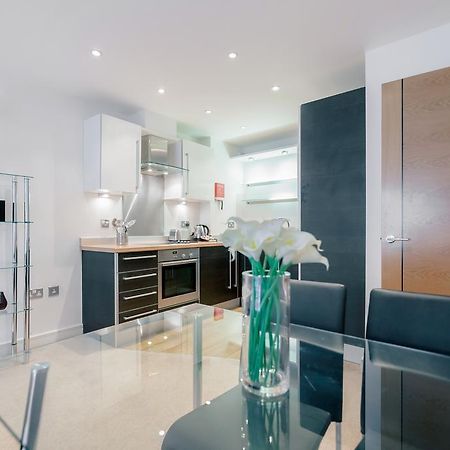 Roomspace Serviced Apartments - Abbot'S Yard Guildford Exterior foto