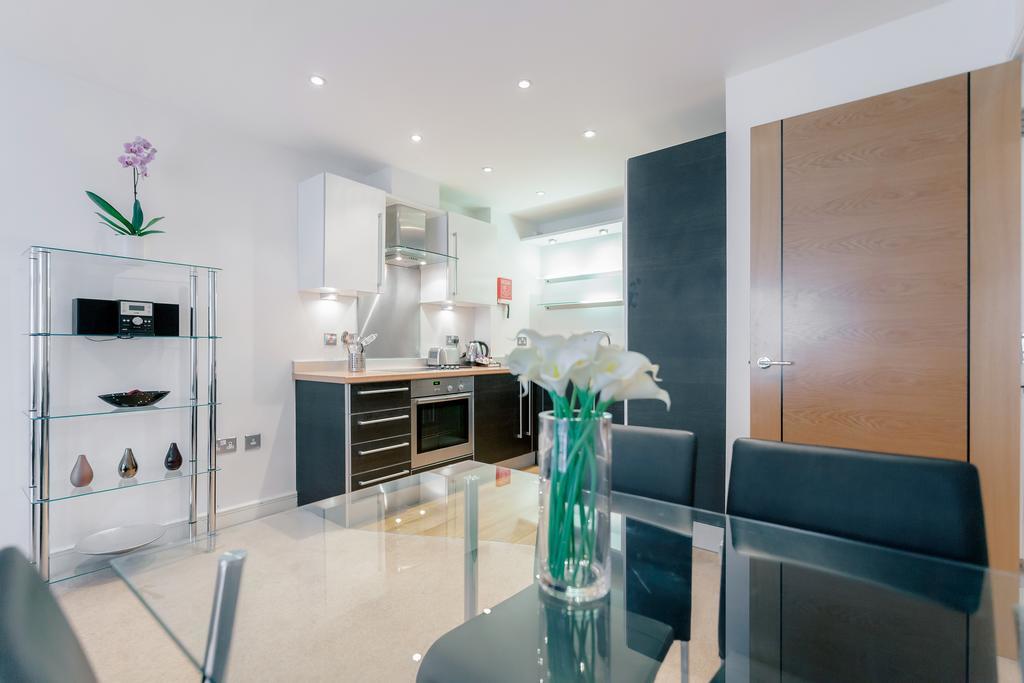 Roomspace Serviced Apartments - Abbot'S Yard Guildford Exterior foto